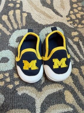 MICHIGAN WOLVERINES NCAA Baby Shoes Booties 6-9M